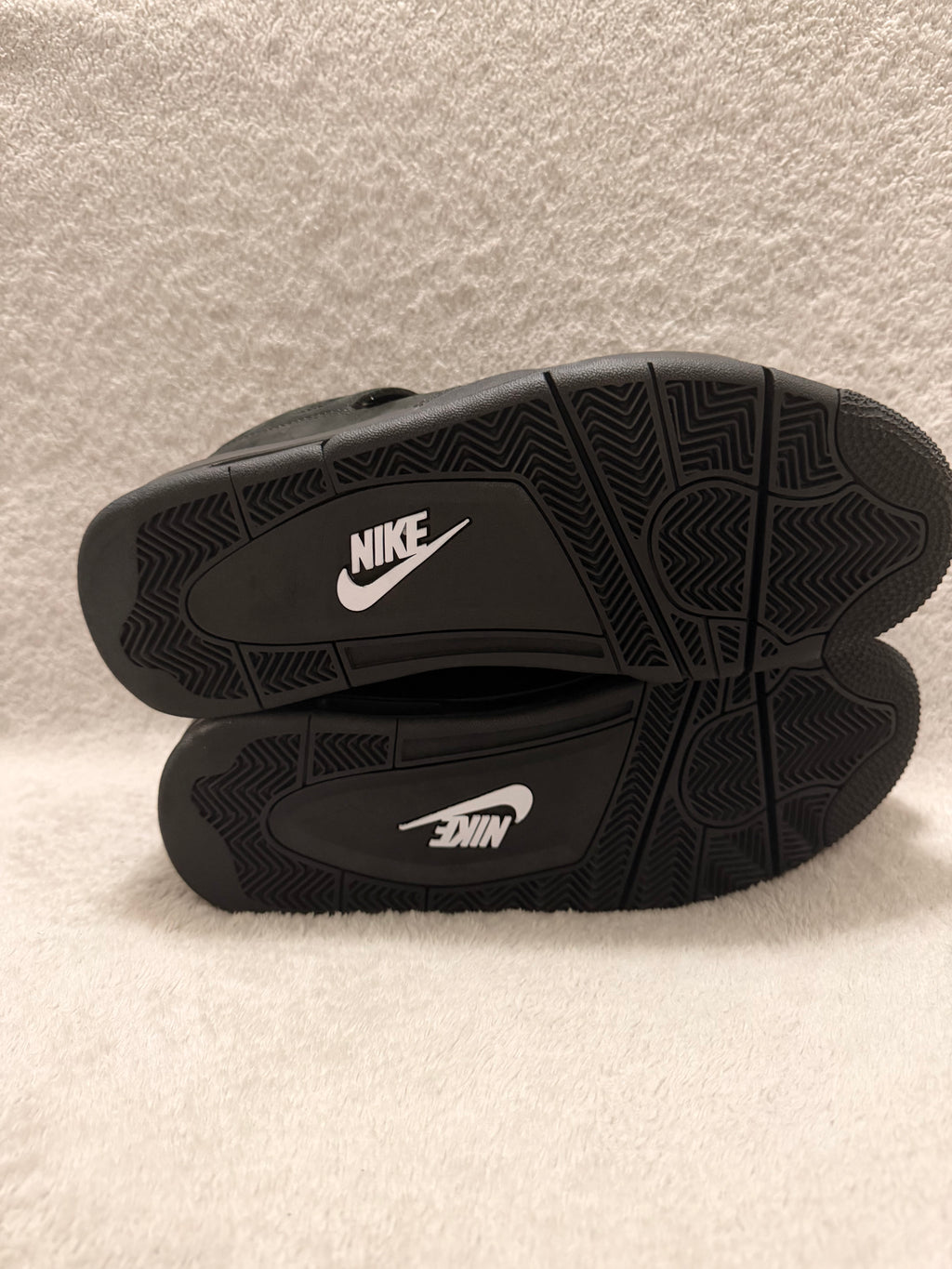 Air Jordan 4 Retro "Black Cat" (2025) – Men's US 9.5